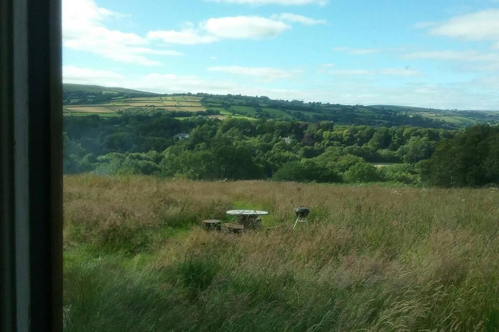 Stags View,Unique eco cabin, Dartmoor views South Brent Extérieur photo